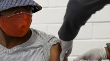 le secteur privé en Afrique du Sud apporte un soutien à la campagne de vaccination