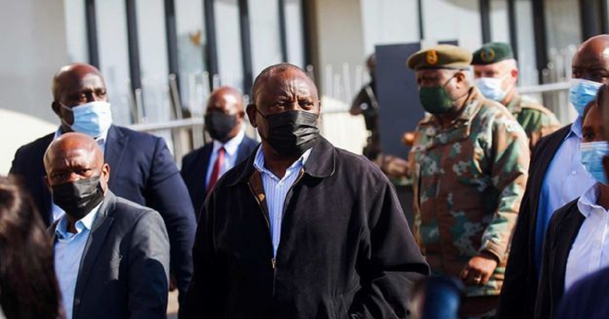 Violences en Afrique du Sud: le president Cyril Ramaphosa évoque la thèse d’un complot