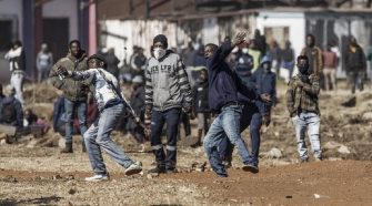 Violences en Afrique du Sud: le gouvernement a 48 heures pour reprendre le contrôle des rues