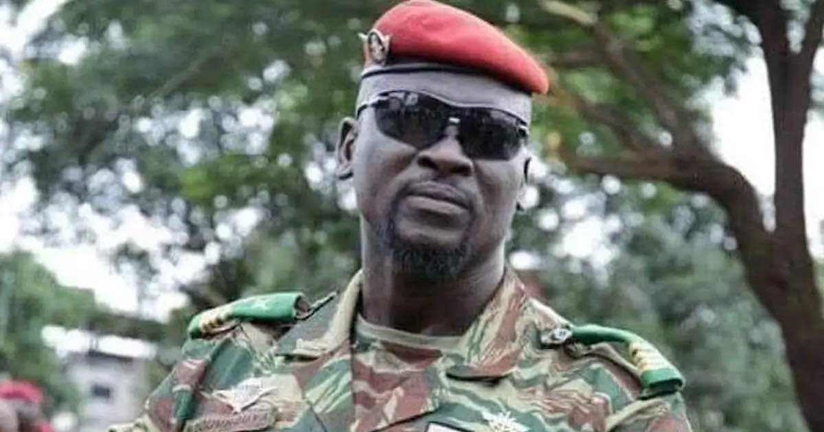Guinée : le colonel Mamadi Doumbouya s’arrache quelques épines du pied