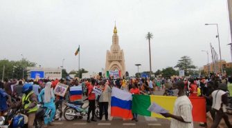 Manifestation au Mali: les populations ordonnent aux forces étrangères de plier bagage