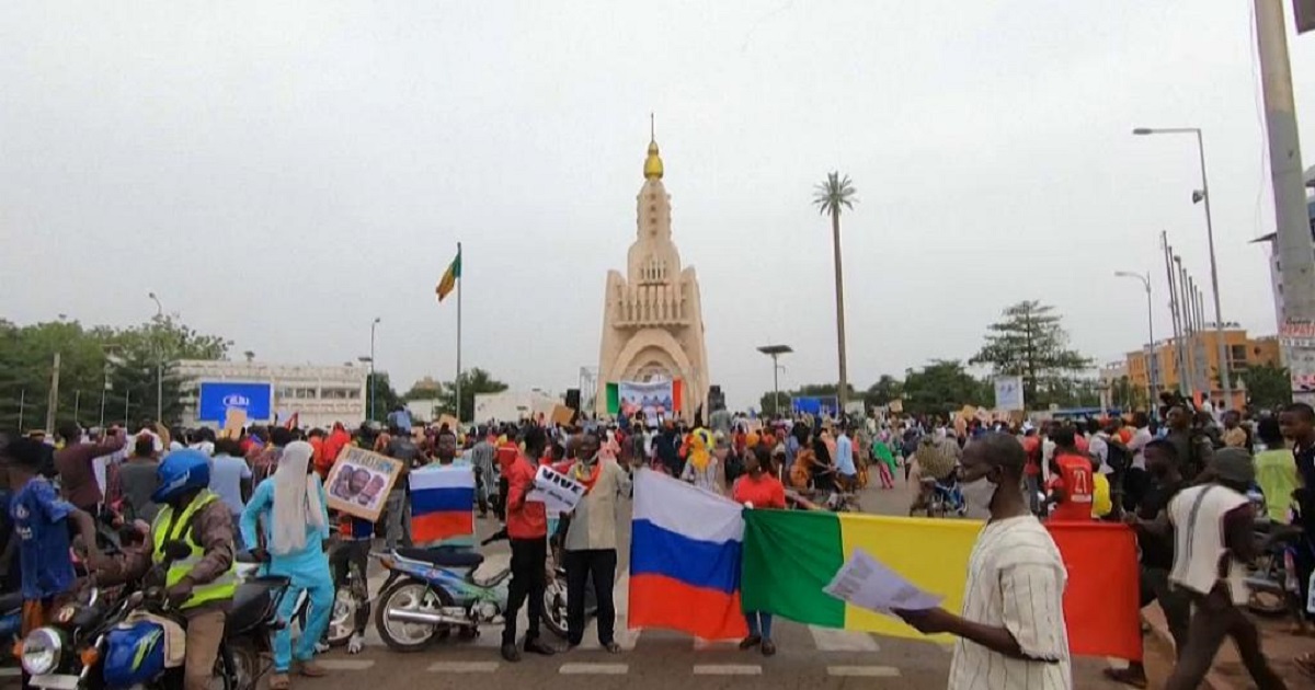 Manifestation au Mali: les populations ordonnent aux forces étrangères de plier bagage