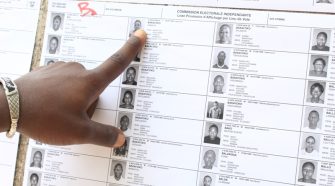 Révisions des listes électorales en Côte d’Ivoire : désintérêt croissant des jeunes envers la politique