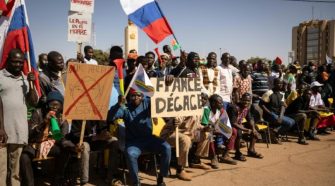Retrait des troupes françaises au Burkina : le gouvernement confirme